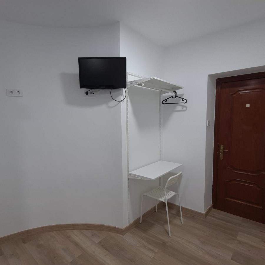 Hostal Vara Madrid Exterior foto