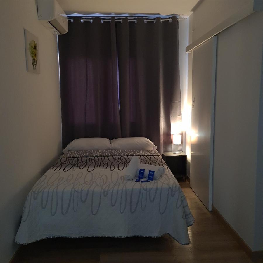 Hostal Vara Madrid Exterior foto