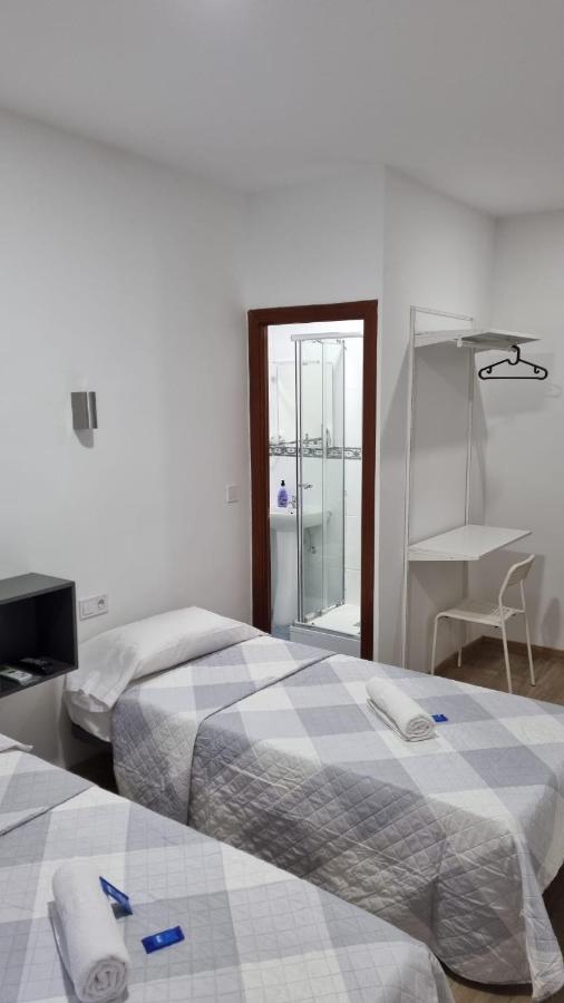 Hostal Vara Madrid Exterior foto